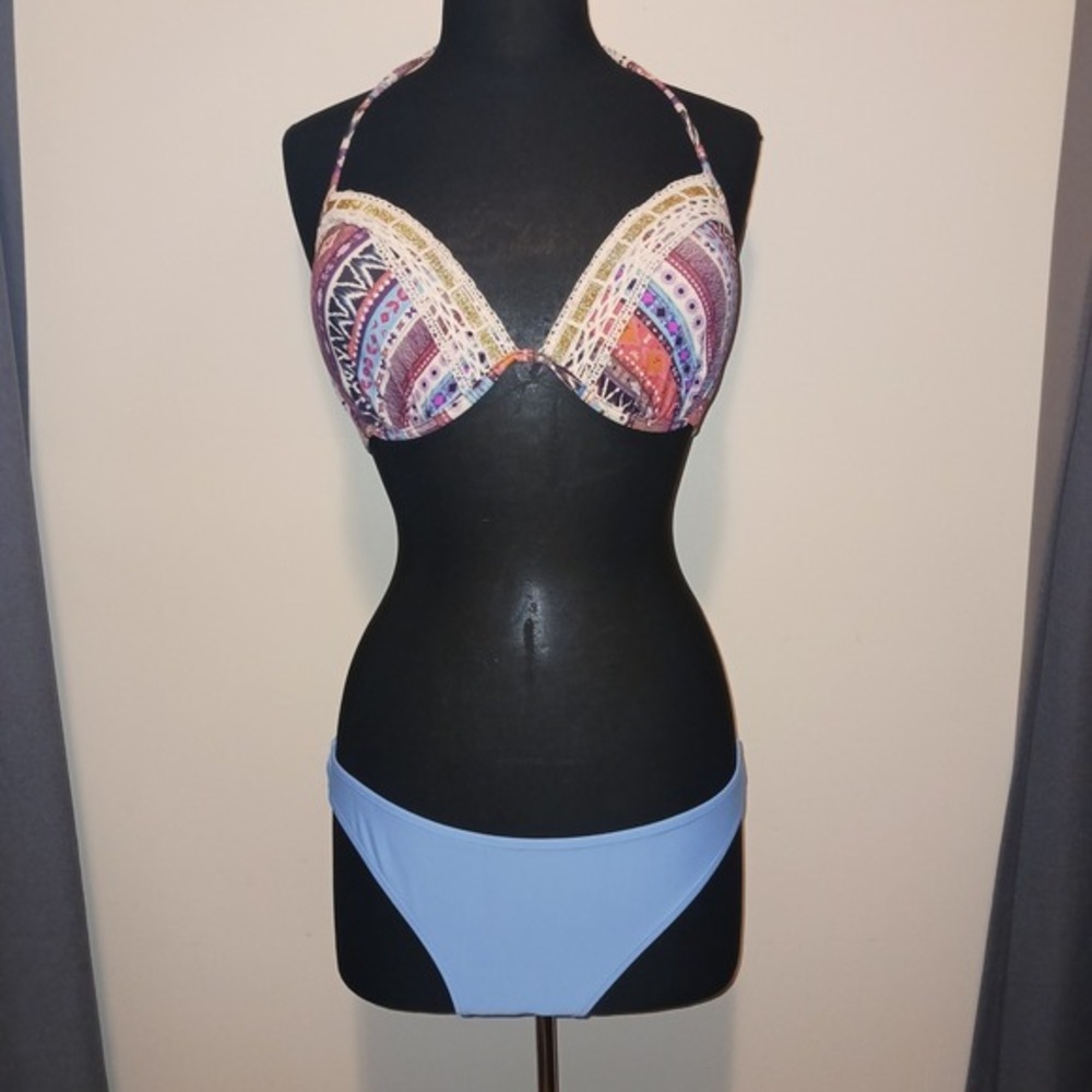 Time and‎ Tru No Boundaries Bikini Bathing Suit Boho Crochet Halter Gold Blue L